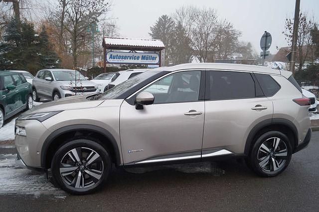 Gebraucht Nissan X-Trail 213 PS (156 kW) 2022 Champagne siler SUV