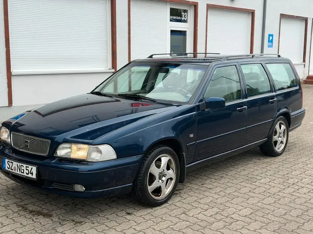 Usata Volvo V70 144 CV (105 kW) 1998 Blu Station wagon