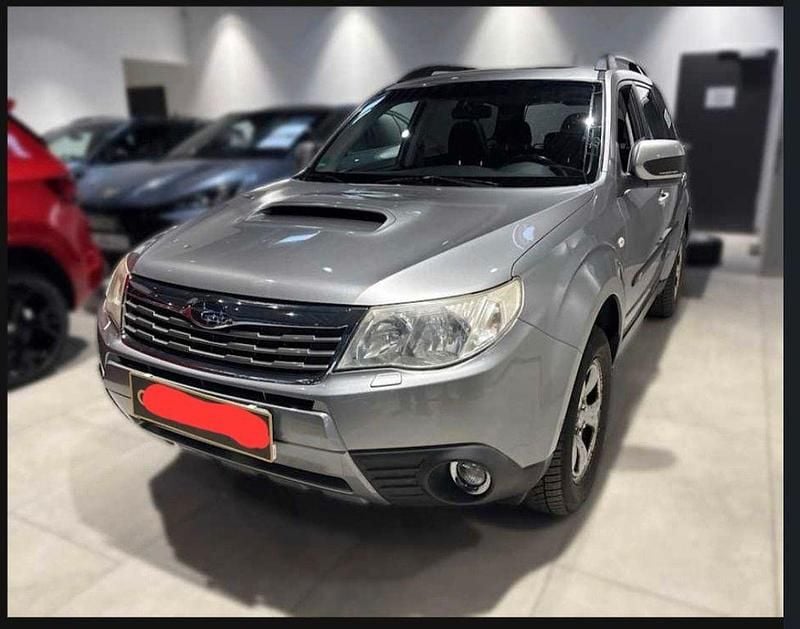 Gebraucht Subaru Forester Comfort 147 PS (108 kW) 2010 Silber SUV