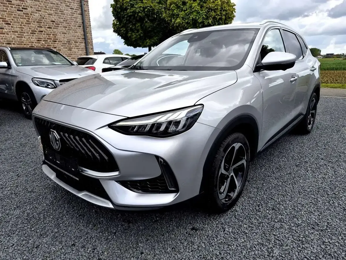 Używany MG HS 162 KM (119 kW) 2024 Srebrny SUV
