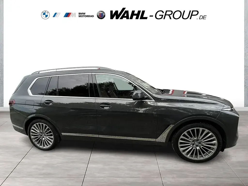 Gebraucht BMW X7 Sport Line 352 PS (258 kW) 2023 Grau SUV