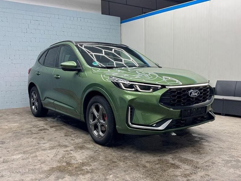 Gebraucht Ford Kuga ST-Line X 186 PS (136 kW) 2025 Grün SUV