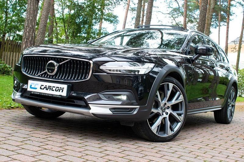 Gebraucht Volvo V90 CC Ultimate 235 PS (172 kW) 2022 Schwarz Kombi