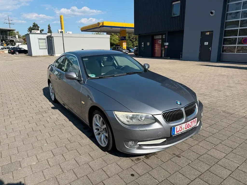 Gebraucht BMW 330 Comfort Edition 272 PS (200 kW) 2010 Grau Coupé