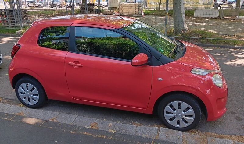 Rot Gebraucht 2015 Citroën C1 Kleinwagen | 4.900 € (Guter Preis) - Bild 1/4