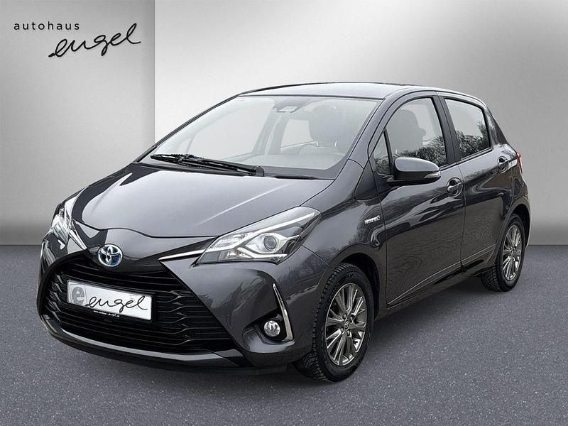 Gebraucht Toyota Yaris Hybrid Comfort 101 PS (74 kW) 2017 Grau Kleinwagen