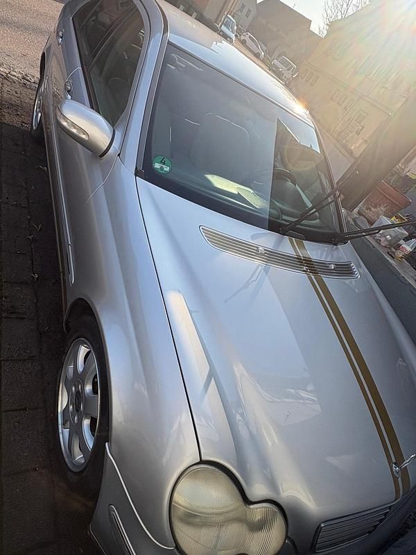 Gebraucht Mercedes C200 163 PS (119 kW) 2001 Silber Limousine