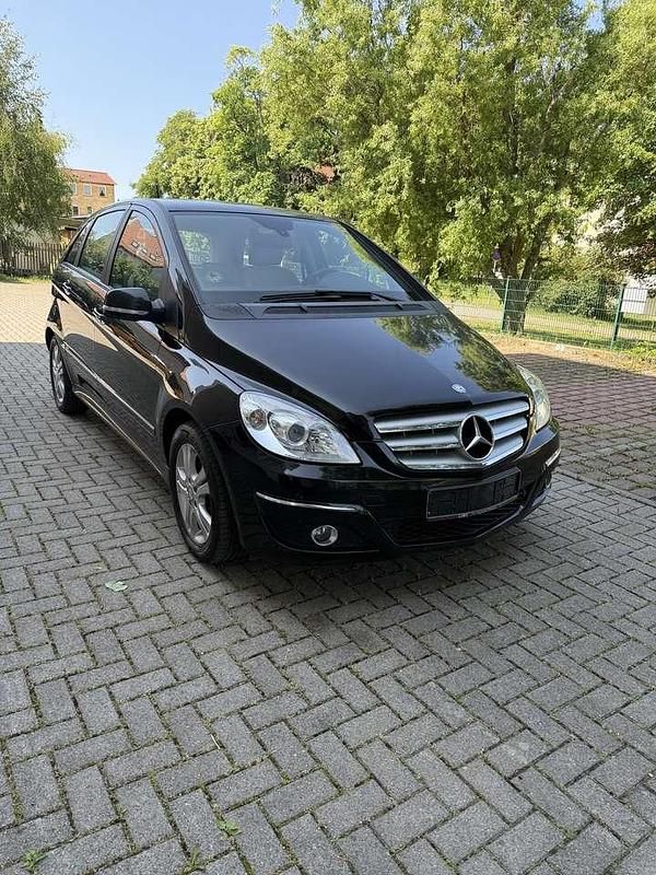 Gebraucht 2011 Mercedes B180 Van / Kleinbus | 6.300 € (Fairer Preis) - Bild 1/4