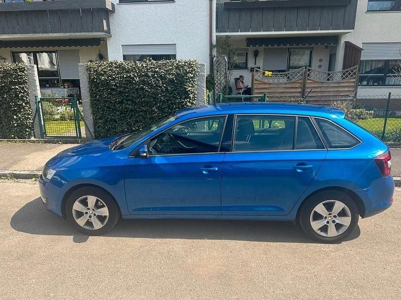 Gebraucht Skoda Rapid Active 110 PS (80 kW) 2018 Blau Kleinwagen