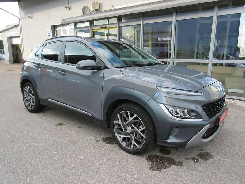 Grau Gebraucht 2022 Hyundai Kona Prime SUV | 21.390 € (Guter Preis) - Bild 1/4