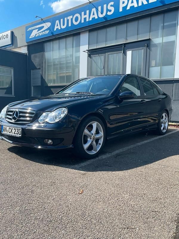Schwarz Gebraucht 2006 Mercedes C230 Sport Edition Limousine | 5.800 € (Etwas zu teuer) - Bild 1/4