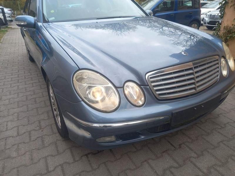 Gebraucht Mercedes E270 Elegance 177 PS (130 kW) 2004 Blau Limousine