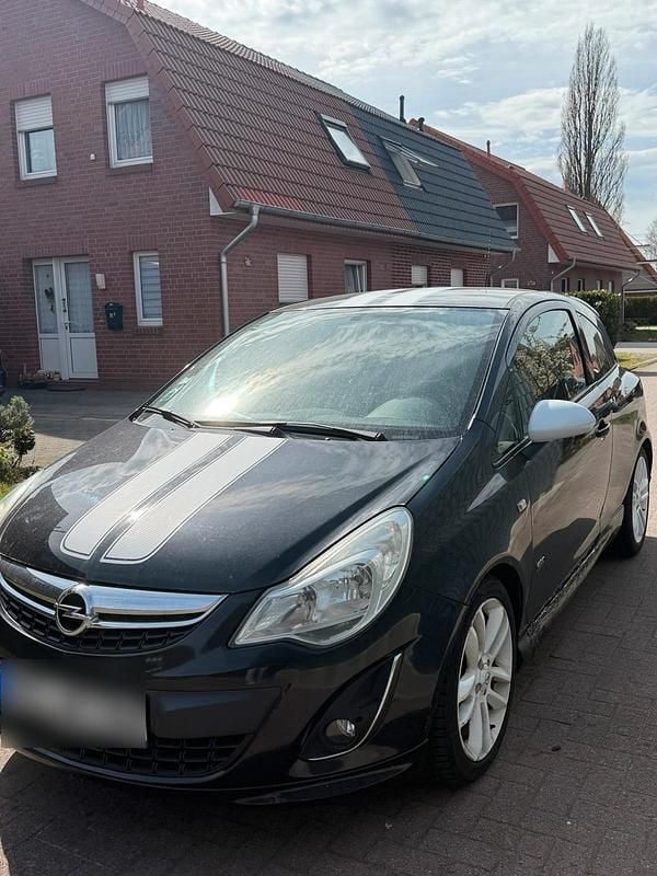 Second-hand Opel Corsa OPC 80 CP (58 kW) 2012 Negru Hatchback