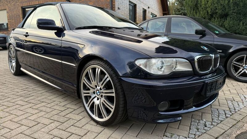 Blau Gebraucht 2003 BMW 330 Cabriolet M Sport Cabrio | 29.950 € - Bild 1/4