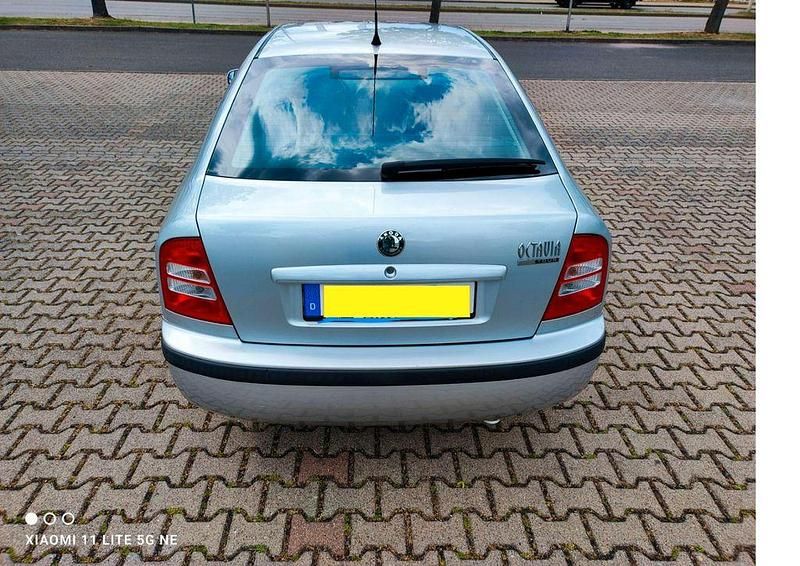 Silber Gebraucht 2008 Skoda Octavia Tour Limousine | 3.300 € (Fairer Preis) - Bild 1/4