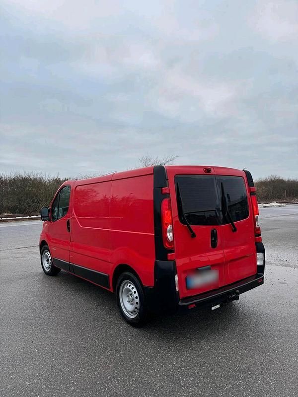 Gebraucht Renault Trafic 115 PS (84 kW) 2010 Rot Van / Kleinbus