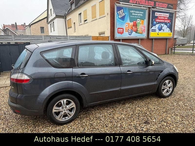 Gebraucht Ford S-MAX Titanium 175 PS (128 kW) 2009 Grau Van / Kleinbus