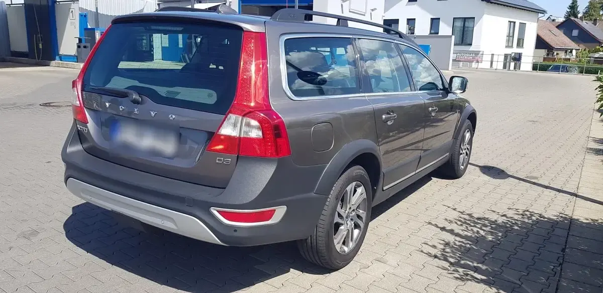 Gebraucht Volvo XC70 163 PS (119 kW) 2012 Braun Kombi