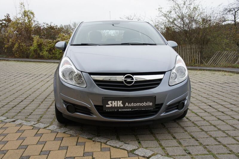 Gebraucht Opel Corsa Edition 90 PS (66 kW) 2009 Silber Kleinwagen