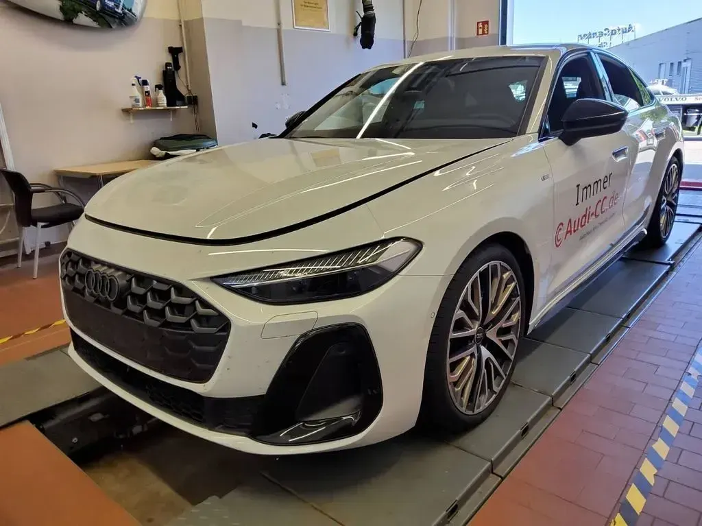 Gebraucht Audi A5 Ambiente 150 PS (110 kW) 2025 2y gletscherweiß metallic Limousine