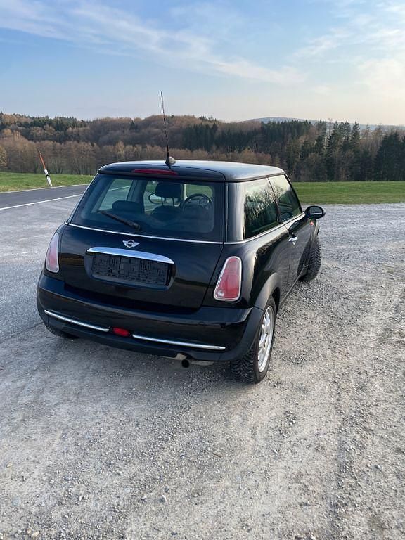 Gebraucht Mini ONE 90 PS (66 kW) 2004 Schwarz Kleinwagen