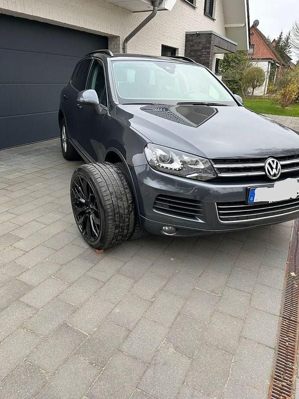 Gebraucht VW Touareg Terrain Tech 245 PS (180 kW) 2014 Grau SUV