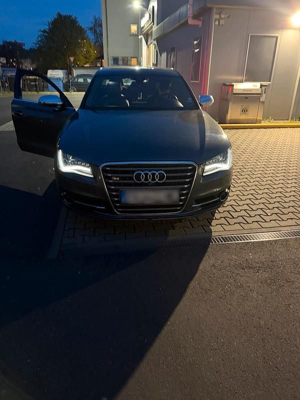 Gebraucht Audi S8 520 PS (382 kW) 2012 Grau Limousine