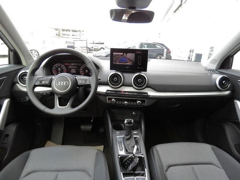 Neu Audi Q2 S-Line 150 PS (110 kW) 2025 Schwarz SUV