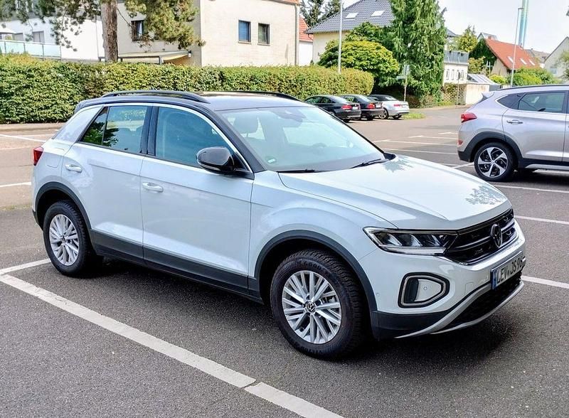 Gebraucht VW T-Roc Life 110 PS (80 kW) 2022 Weiß SUV