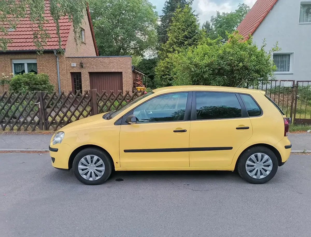 Gebraucht VW Polo 56 PS (41 kW) 2006 Gelb Kleinwagen