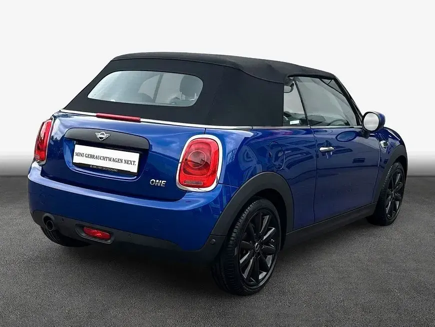 Gebraucht Mini One Cabriolet 102 PS (75 kW) 2020 Starlight blue metallic Cabrio