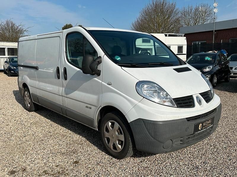 Gebraucht Renault Trafic 114 PS (83 kW) 2012 Weiß Van / Kleinbus