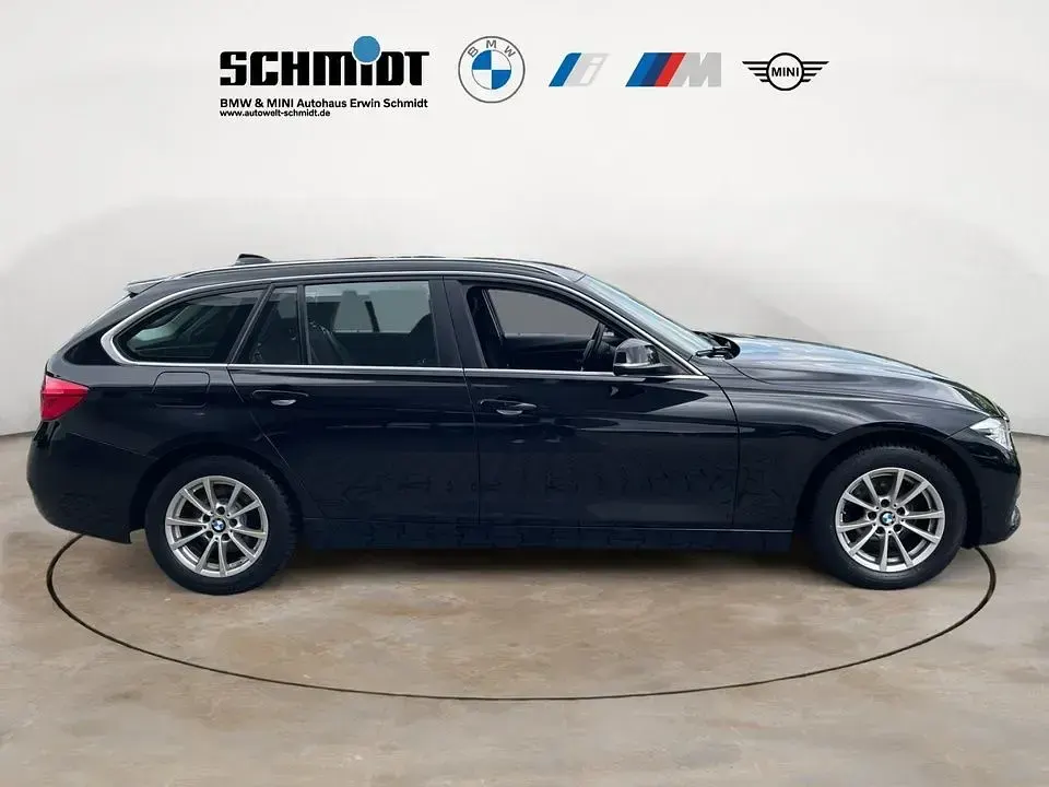 Gebraucht BMW 320 Advantage 190 PS (139 kW) 2017 Schwarz Kombi
