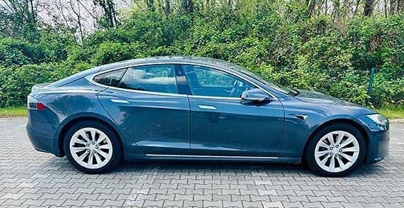 Second-hand Tesla Model S 314 kW (428 CP) 2017 Gri Hatchback