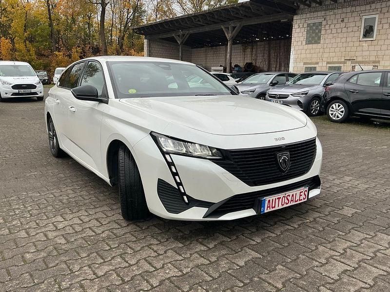 Gebraucht Peugeot 308 SW Active 131 PS (96 kW) 2022 Weiß Kombi