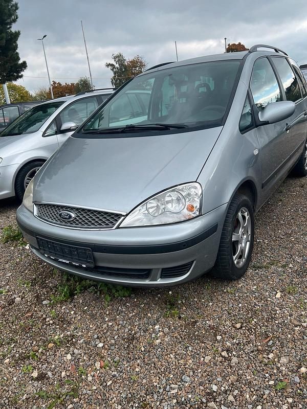 Silber Gebraucht 2004 Ford Galaxy Van / Kleinbus | 1.900 € (Fairer Preis) - Bild 1/4
