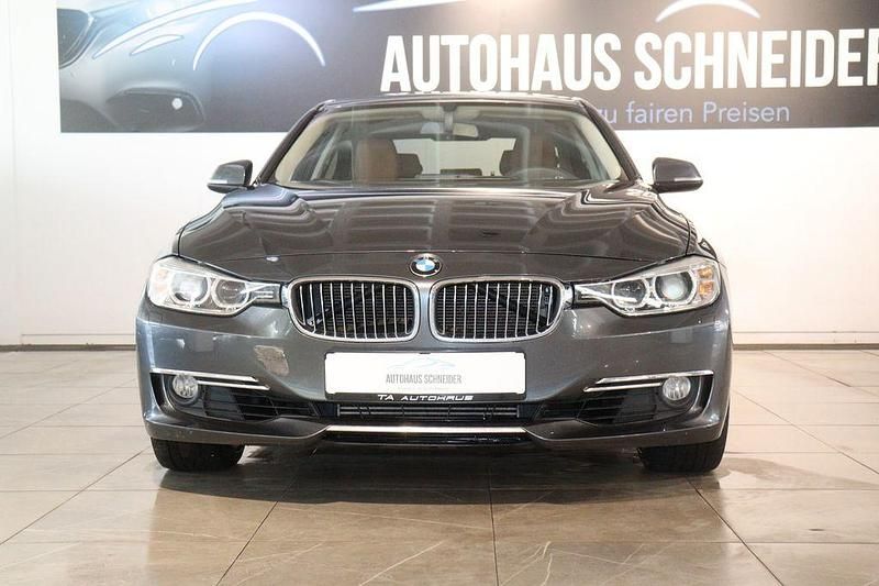 Gebraucht BMW 320 Luxury Line 184 PS (135 kW) 2012 Grau Limousine