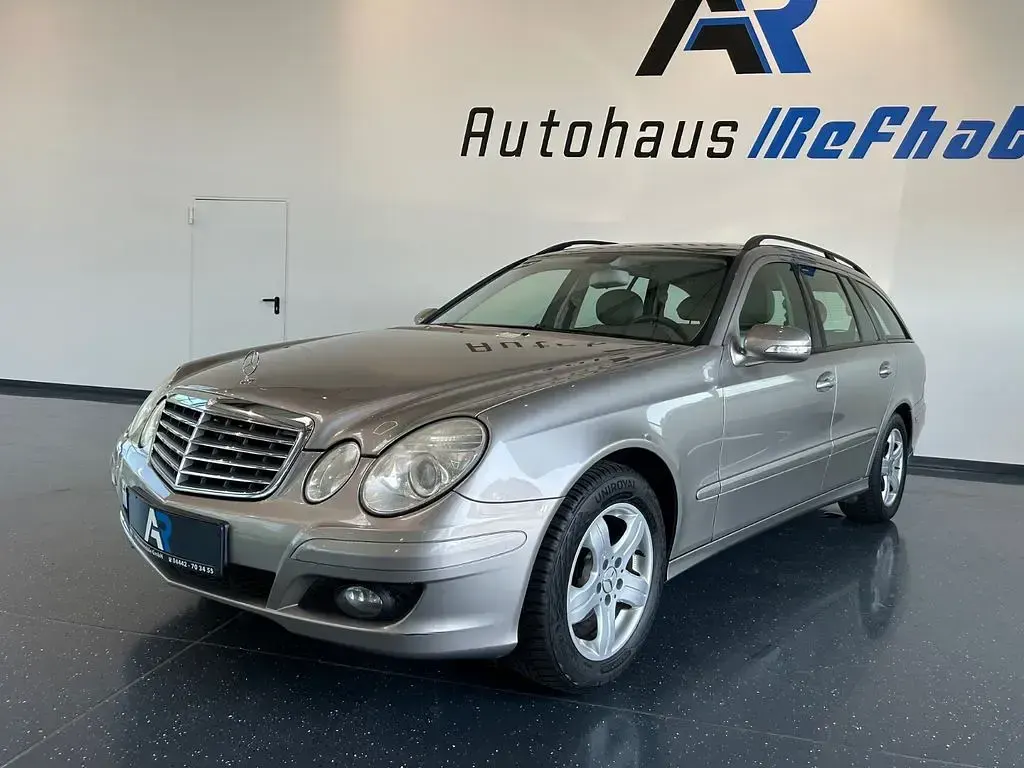 Gebraucht Mercedes E200 136 PS (100 kW) 2008 Silber Limousine