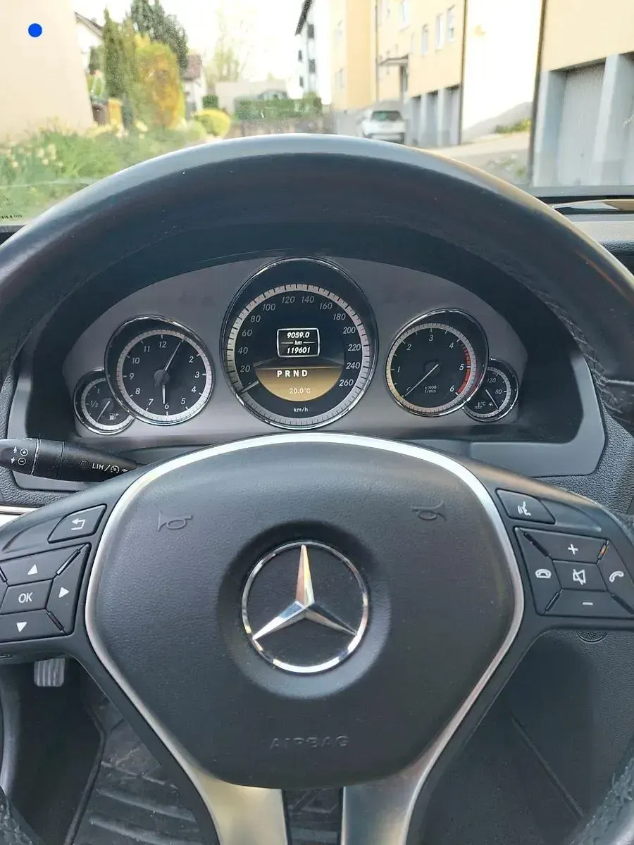 Gebraucht Mercedes E350 265 PS (194 kW) 2012 Schwarz Coupé