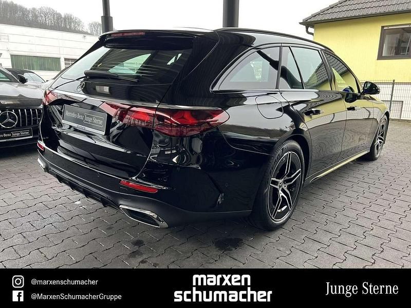 Gebraucht Mercedes E450 AMG Line Premium Plus 367 PS (269 kW) 2024 Lack obsidianschwarz Kombi
