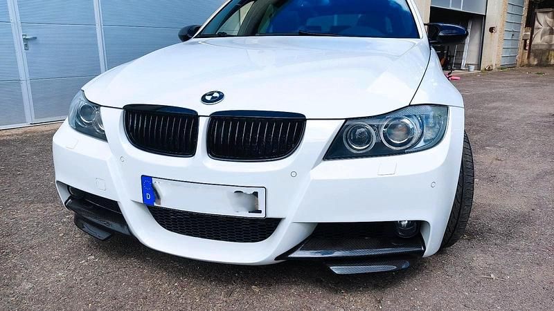 Weiß Gebraucht 2008 BMW 325 M Performance Kombi | 10.490 € (Etwas zu teuer) - Bild 1/4