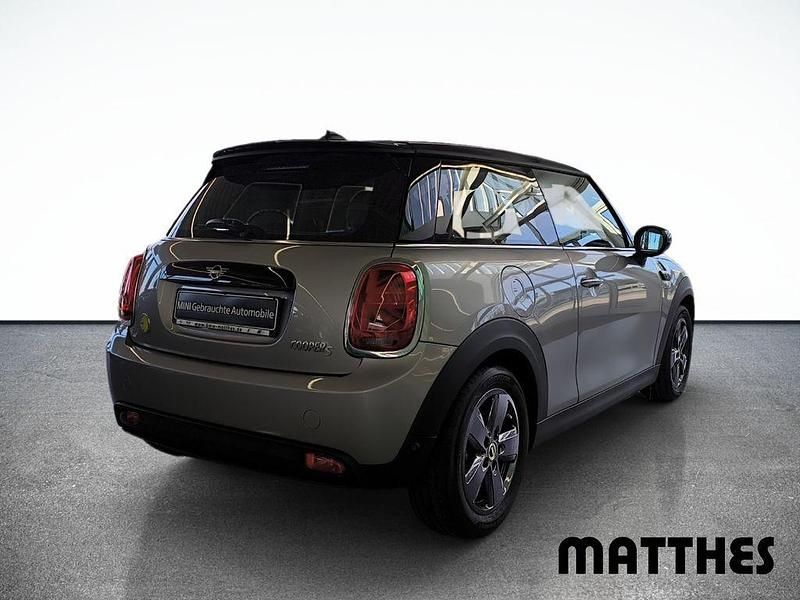 Gebraucht Mini Cooper SE Essential 135 kW (184 PS) 2023 Silber Kleinwagen