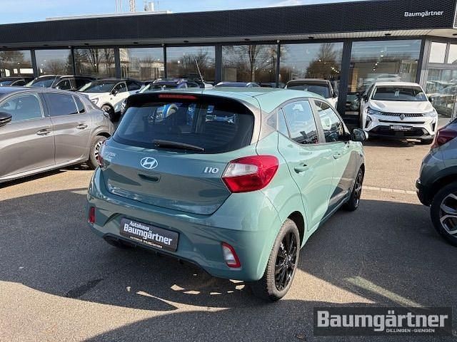Gebraucht Hyundai i10 Select 67 PS (49 kW) 2024 Grün Kleinwagen