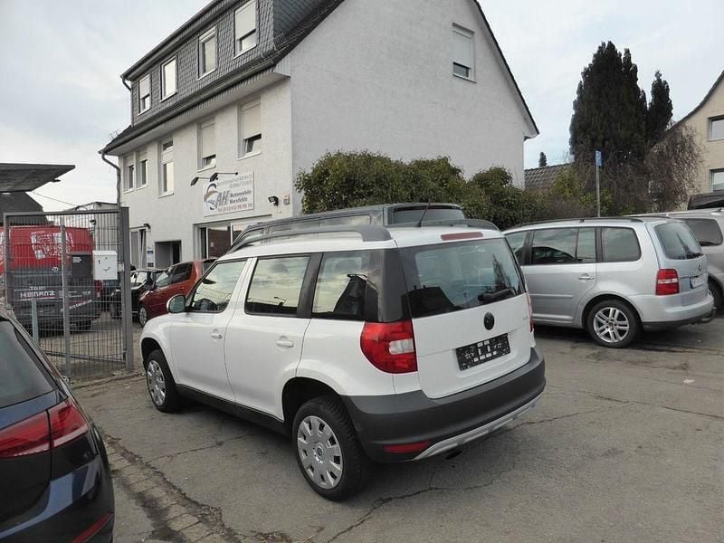 Gebraucht Skoda Yeti Active 105 PS (77 kW) 2013 Weiß SUV