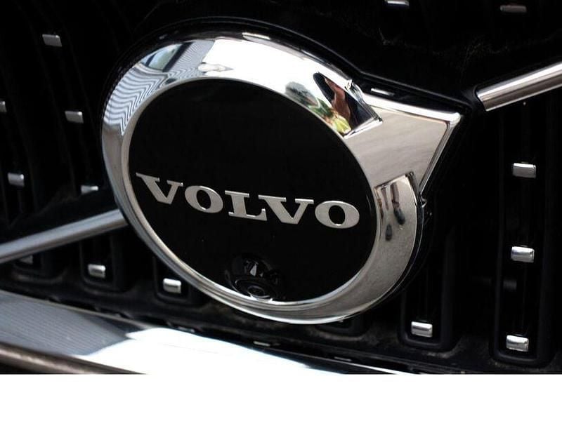 Gebraucht Volvo V60 CC Plus 197 PS (144 kW) 2024 Silber Kombi