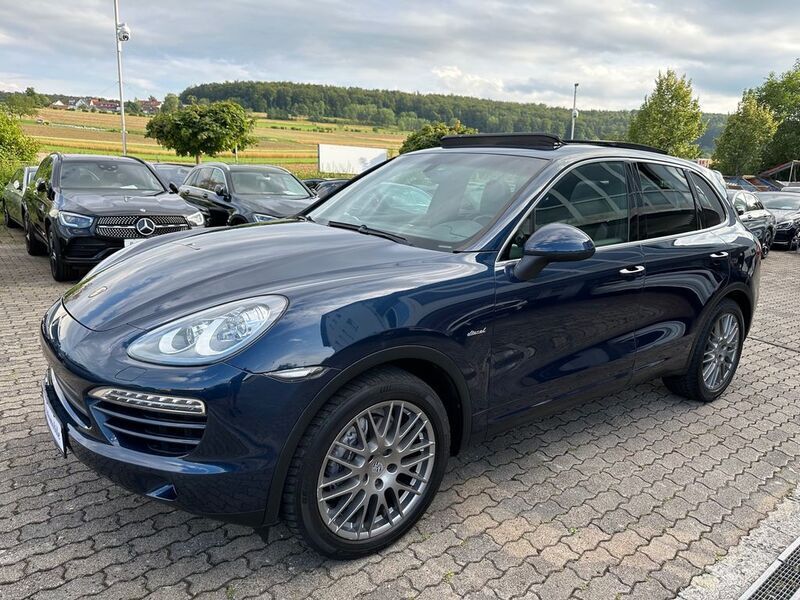 Dunkelblaumetallic Gebraucht 2012 Porsche Cayenne SUV | 18.900 € (Fairer Preis) - Bild 1/4