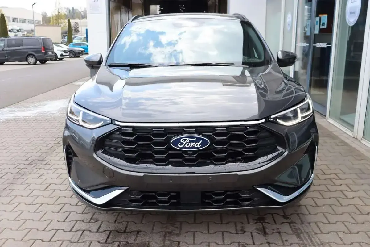 Neu Ford Kuga ST-Line X 242 PS (177 kW) 2026 Magnetic metallic SUV