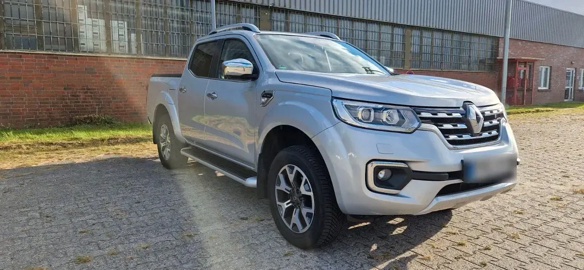 Gebraucht Renault Alaskan 190 PS (139 kW) 2017 Silber Pickup