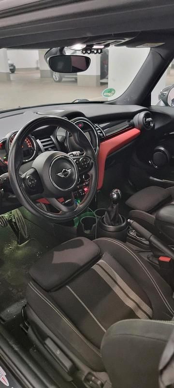 Gebraucht Mini Cooper 136 PS (100 kW) 2015 Schwarz Kleinwagen