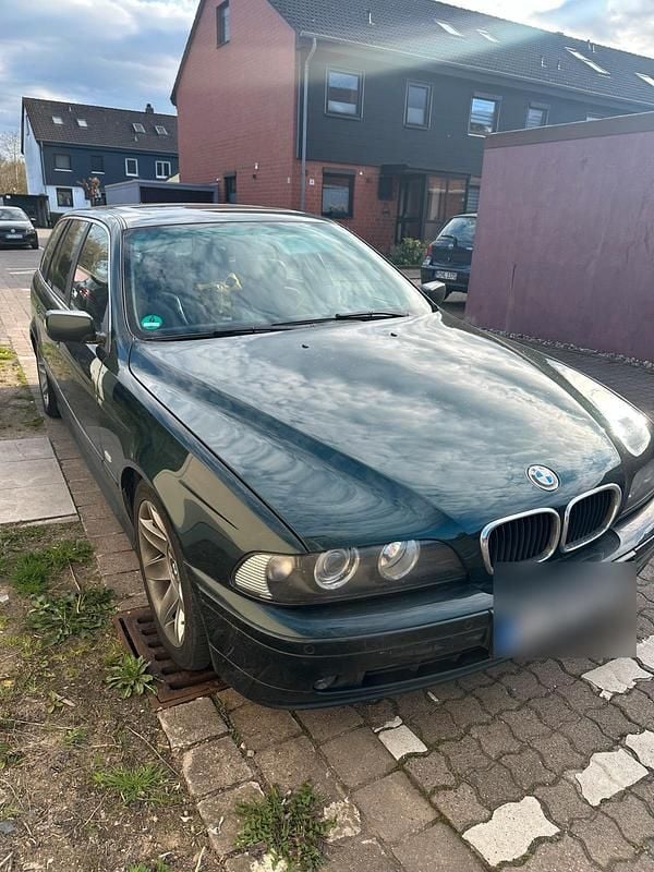 Gebraucht BMW 525 192 PS (141 kW) 2002 Grün Kombi